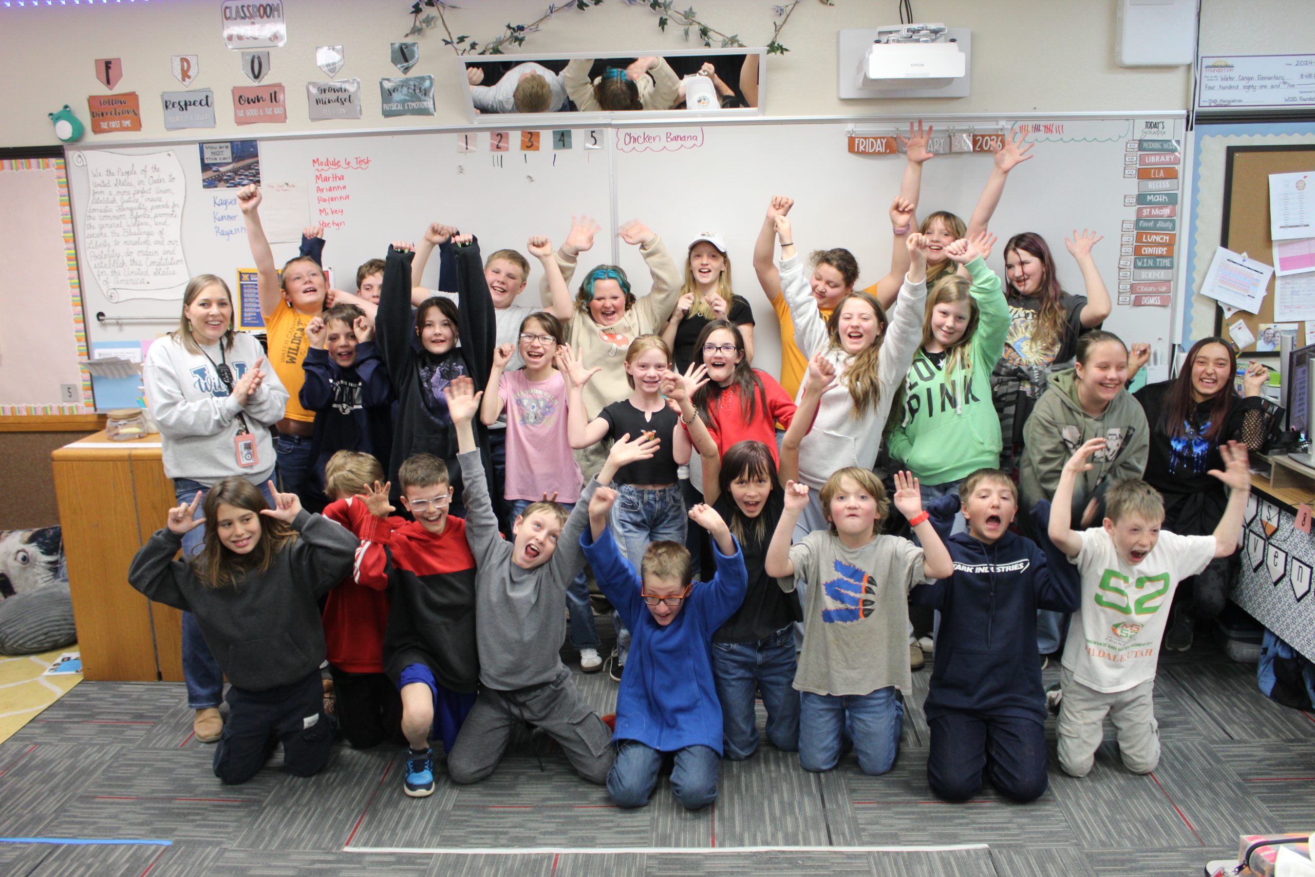 Mrs. Davenport's fifth grade class cheering